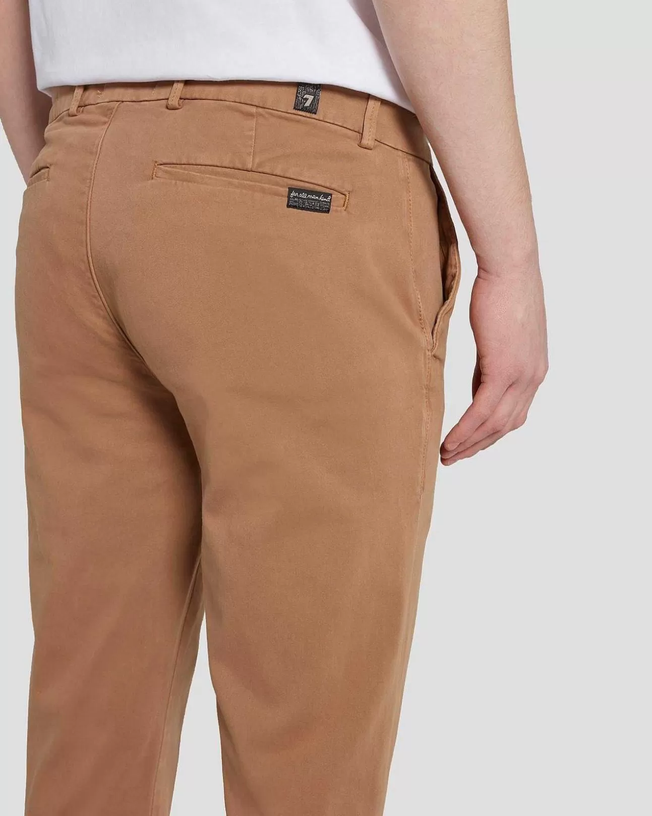 7 For All Mankind Luxe Performance Slimmy Tapered Chino In Flussbett Best Sale